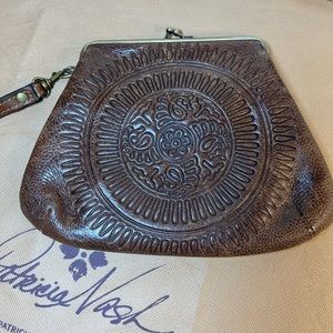 👜Patricia Nash Savena Clutch - A